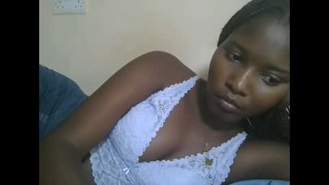 Snapshot of hotbabbee chatting on 10-17-25, 07:49 love online show from 10-17-25, 07:49