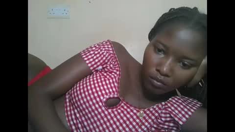 Snapshot of hotbabbee chatting on 10-20-25, 07:42 love online show from 10-20-25, 07:42