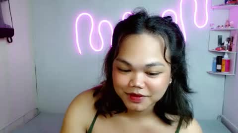 Snapshot of hotbabe_rica chatting on 12-15-25, 10:47 Ricaa online show from 12-15-25, 10:47