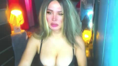 T A N Y A online show from 10-21-25, 01:50