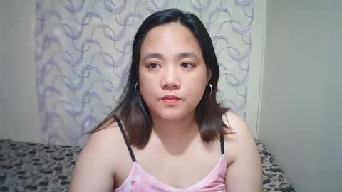 Snapshot of hotbabymomma chatting on 02-21-25, 01:00 Lynn online show from 02-21-25, 01:00