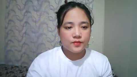 Snapshot of hotbabymomma chatting on 03-06-25, 05:14 Lynn online show from 03-06-25, 05:14