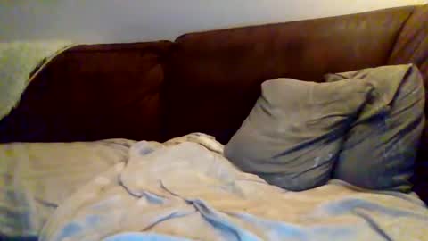 Snapshot of hotboy381 chatting on 01-15-25, 04:32 hotboy381 online show from 01-15-25, 04:32