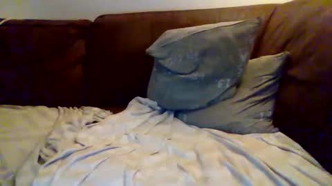 Snapshot of hotboy381 chatting on 01-18-25, 08:51 hotboy381 online show from 01-18-25, 08:51