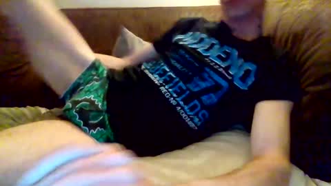 Snapshot of hotboy381 chatting on 01-26-25, 06:16 hotboy381 online show from 01-26-25, 06:16