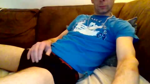 Snapshot of hotboy381 chatting on 02-15-25, 07:49 hotboy381 online show from 02-15-25, 07:49