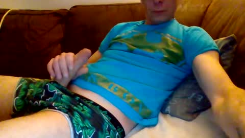 Snapshot of hotboy381 chatting on 02-16-25, 05:48 hotboy381 online show from 02-16-25, 05:48