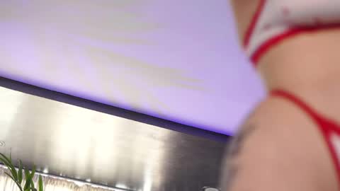 Anais online show from 04-14-26, 08:53