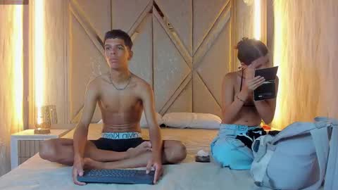 hotcouple_222 online show from 11-25-25, 07:41