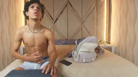 hotcouple_222 online show from 05-26-26, 01:29