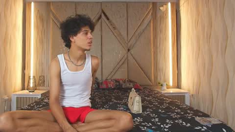 hotcouple_222 online show from 05-27-26, 01:30