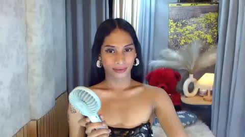 Snapshot of hotcumjasminex chatting on 05-22-26, 02:01 SEXY JASMINE online show from 05-22-26, 02:01