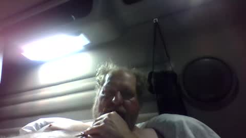 Snapshot of hotdad10 chatting on 03-31-26, 01:00 hotdad10 online show from 03-31-26, 01:00