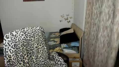 KRISS LUNA online show from 11-29-25, 01:14