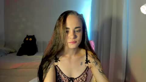 Snapshot of hotdevilsss chatting on 06-11-26, 02:53 SWEET DEVILS PUSSY online show from 06-11-26, 02:53