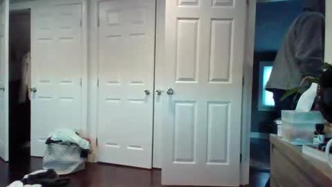 Snapshot of hotdog1124 chatting on 02-05-26, 12:21 hotdog1124 online show from 02-05-26, 12:21