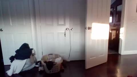 Snapshot of hotdog1124 chatting on 02-11-26, 12:32 hotdog1124 online show from 02-11-26, 12:32