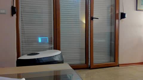 Erika  online show from 09-30-25, 07:08