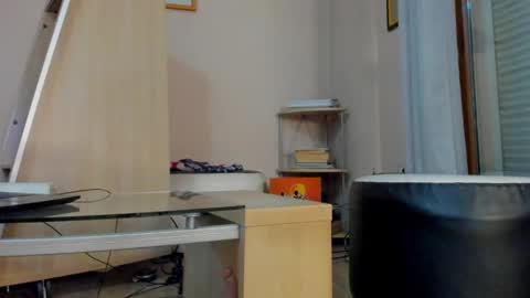 Snapshot of hotel77777 chatting on 04-30-26, 09:08 Erika online show from 04-30-26, 09:08