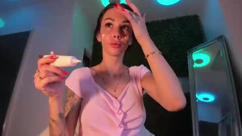 hotfallingdevil online show from 07-22-26, 05:10