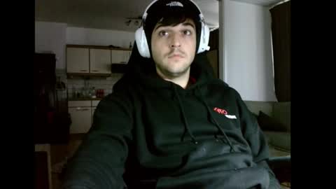 Snapshot of hotfilled chatting on 10-13-25, 01:33 Mephisto667 online show from 10-13-25, 01:33