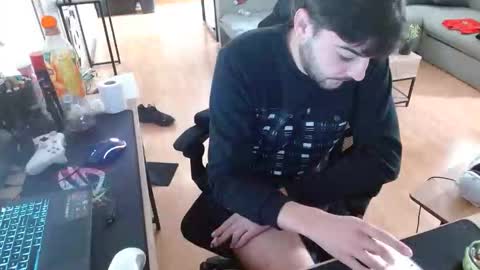 Snapshot of hotfilled chatting on 10-22-25, 12:05 Mephisto667 online show from 10-22-25, 12:05