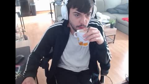 Snapshot of hotfilled chatting on 10-24-25, 10:44 Mephisto667 online show from 10-24-25, 10:44