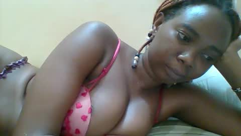 Queen online show from 10-28-25, 01:47