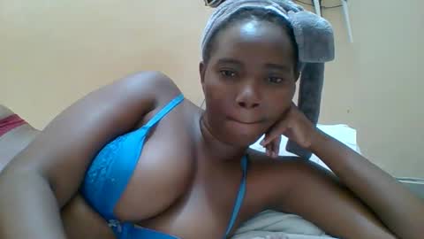 Queen online show from 02-06-26, 07:17