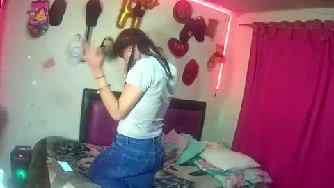 Snapshot of hotgui84 chatting on 02-25-26, 02:43 hotgui84 online show from 02-25-26, 02:43