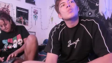 Sam and Nico online show from 10-26-25, 12:38