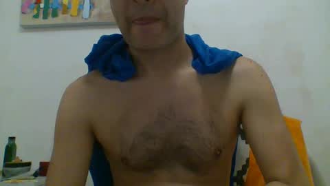 hottitan  twitter Marianoshcam online show from 09-11-25, 10:54