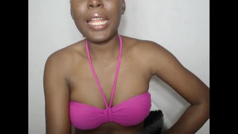 hotjessie0 online show from 02-11-25, 04:33