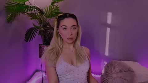 Snapshot of hotjessxx chatting on 01-15-26, 07:24 Maria online show from 01-15-26, 07:24