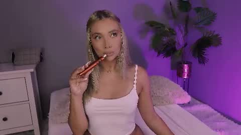 Maria online show from 06-15-26, 04:47