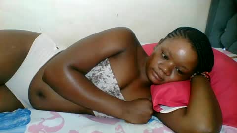 Snapshot of hotjeylee chatting on 07-05-26, 09:38 LOYCE online show from 07-05-26, 09:38