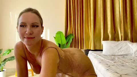 Kate  stream  1200 pm -800 pm UTC 7 online show from 12-08-24, 09:46