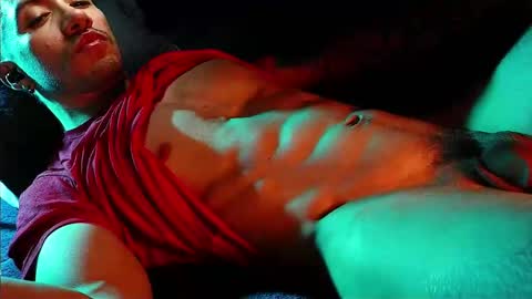 Snapshot of hotlatinking chatting on 02-13-25, 02:01 Hotlatinking online show from 02-13-25, 02:01