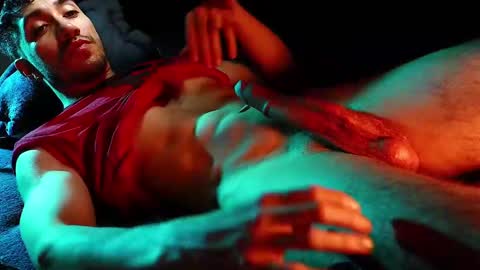 Snapshot of hotlatinking chatting on 02-14-25, 05:19 Hotlatinking online show from 02-14-25, 05:19