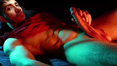 Snapshot of hotlatinking chatting on 12-14-25, 02:28 Hotlatinking online show from 12-14-25, 02:28