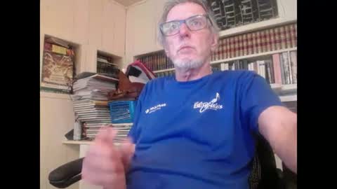 Snapshot of hotlux_54 chatting on 06-24-26, 11:53 hotlux_54 online show from 06-24-26, 11:53