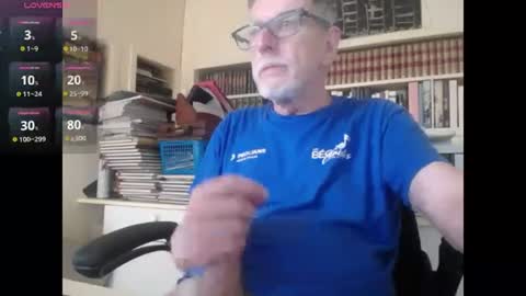 Snapshot of hotlux_54 chatting on 07-11-26, 10:29 hotlux_54 online show from 07-11-26, 10:29