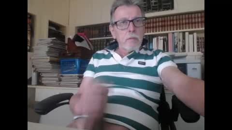 Snapshot of hotlux_54 chatting on 07-26-26, 09:38 hotlux_54 online show from 07-26-26, 09:38