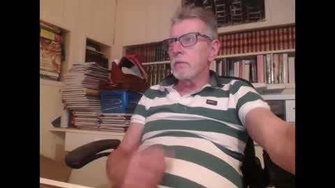Snapshot of hotlux_54 chatting on 07-26-26, 11:00 hotlux_54 online show from 07-26-26, 11:00