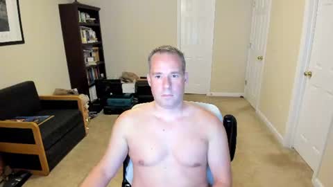 hotmale4u692000 online show from 07-12-26, 04:36