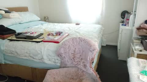 Snapshot of hotme2bwu chatting on 07-11-26, 03:09 Lena online show from 07-11-26, 03:09