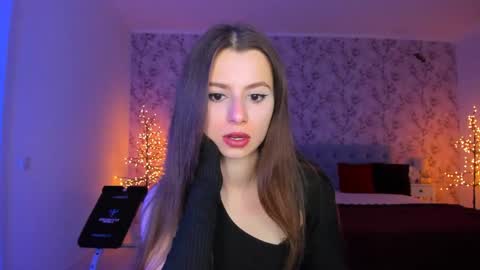 hotmolly_ online show from 04-18-26, 06:45