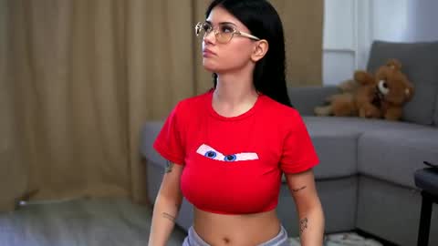 Snapshot of hotmollyx chatting on 07-07-26, 06:47 Molly online show from 07-07-26, 06:47