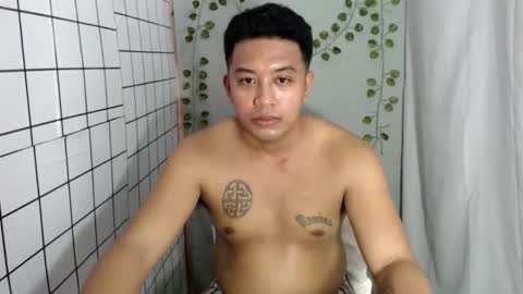 Snapshot of hotnielkhalifa chatting on 09-21-25, 06:37 neilkhalifa online show from 09-21-25, 06:37