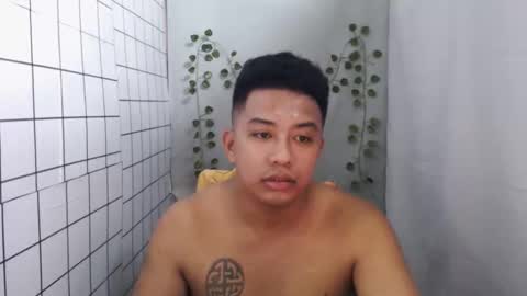 Snapshot of hotnielkhalifa chatting on 10-20-25, 10:05 neilkhalifa online show from 10-20-25, 10:05